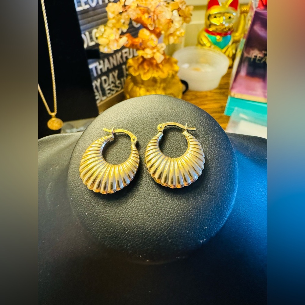 18K Saudi Gold Beautiful thick trends hoop earrinngs solid